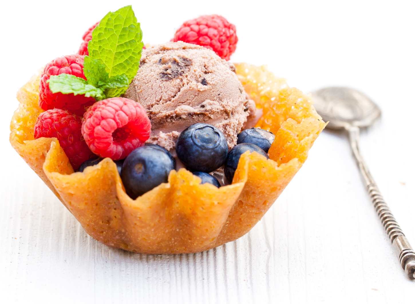 Brandy Snap Baskets - Vegetarian Society