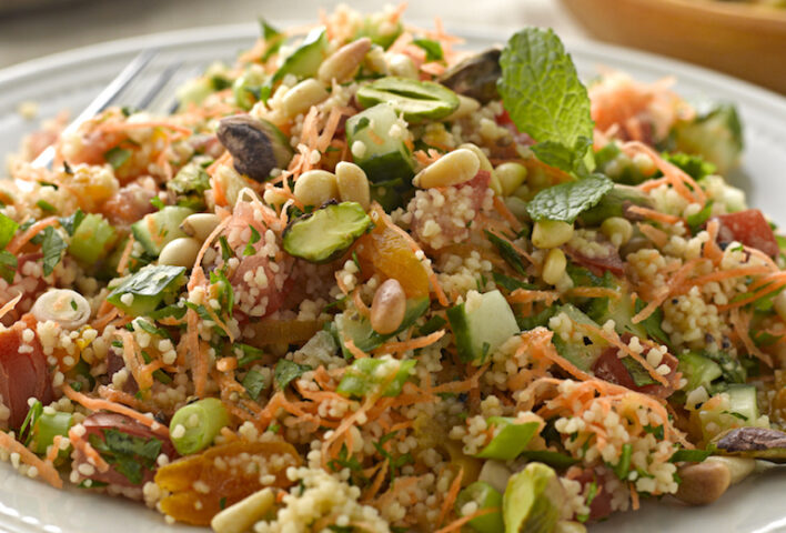 Fruit and nut salad vegan